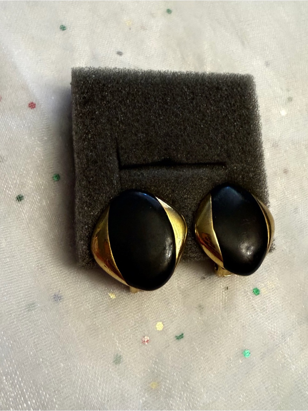 Gold Tone Black Oval Clip-On Vintage Stud Earrings for Lobe, Metal